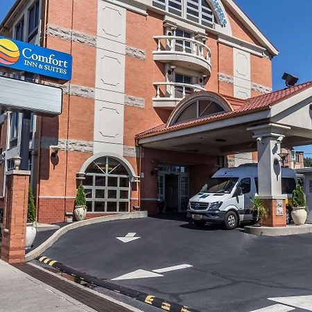 Comfort Inn & Suites LaGuardia Airport New York Exterior foto