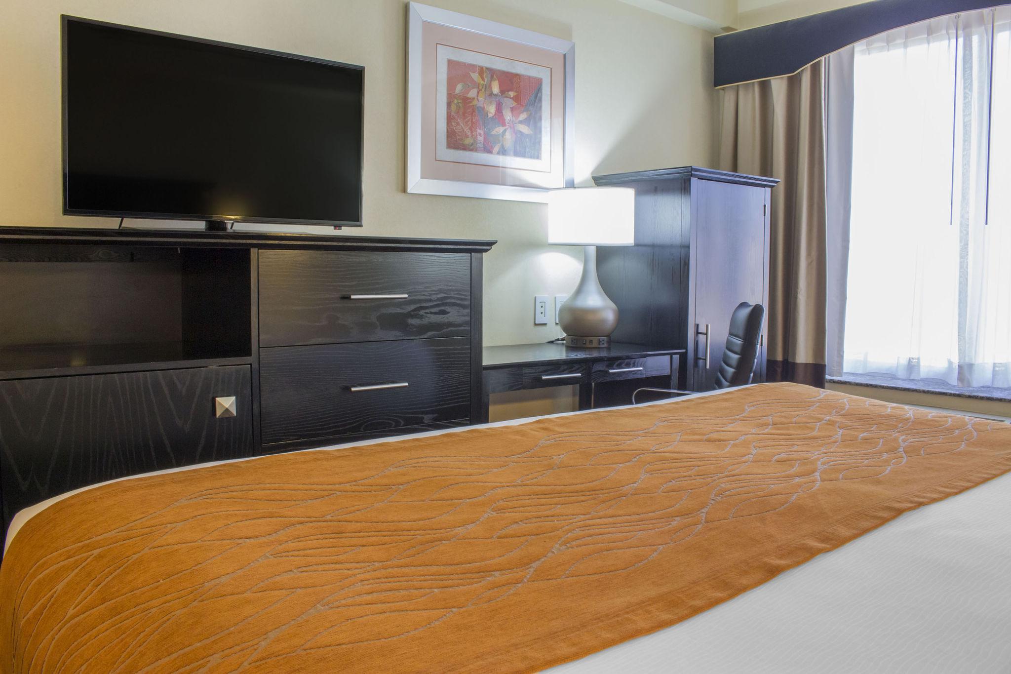 Comfort Inn & Suites LaGuardia Airport New York Exterior foto