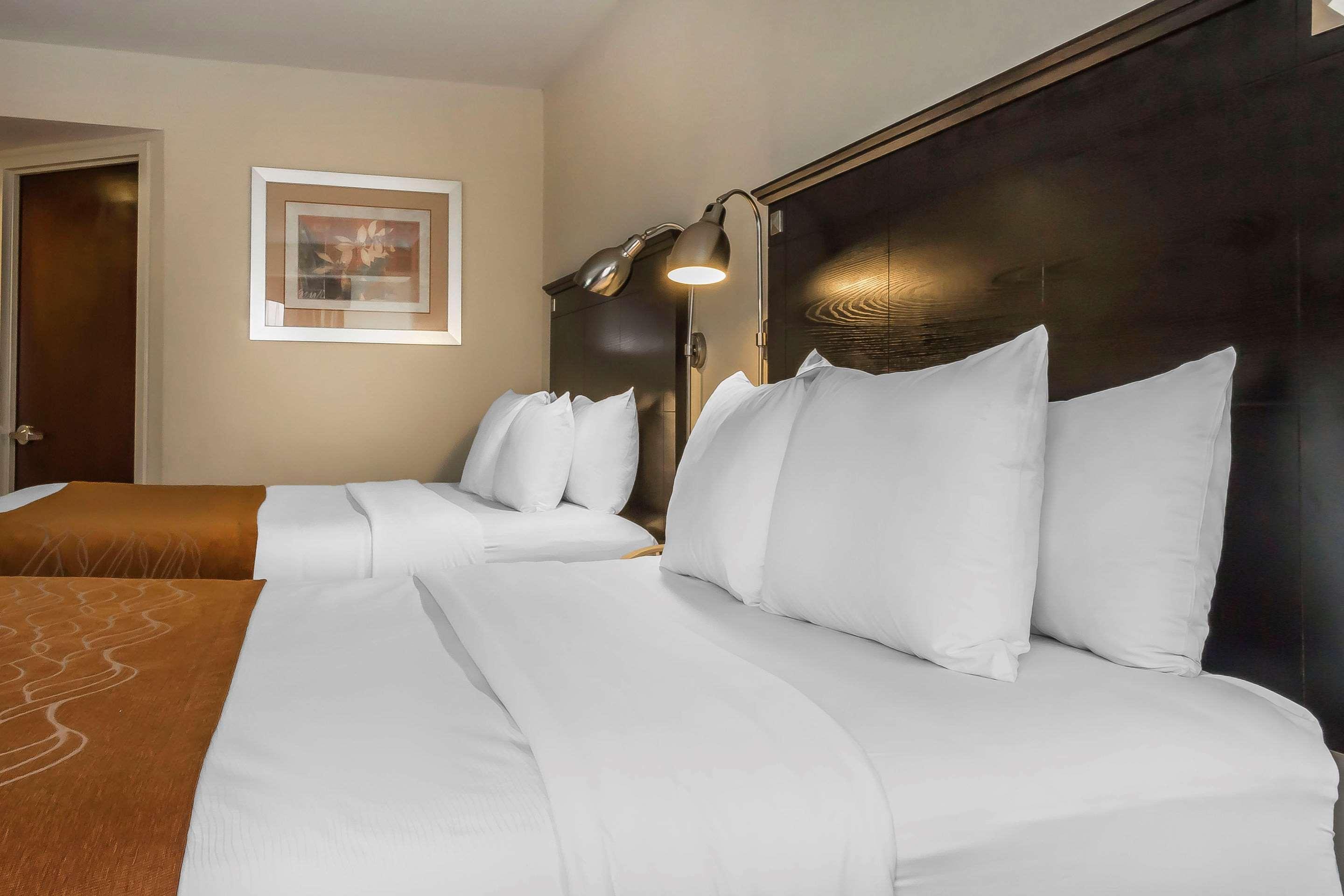 Comfort Inn & Suites LaGuardia Airport New York Exterior foto