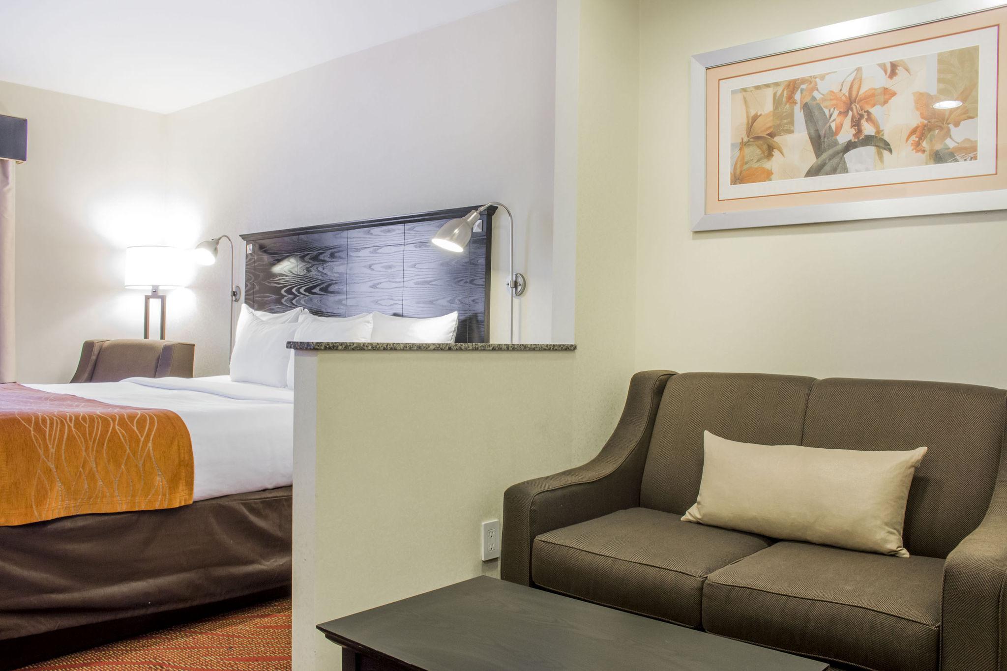 Comfort Inn & Suites LaGuardia Airport New York Exterior foto