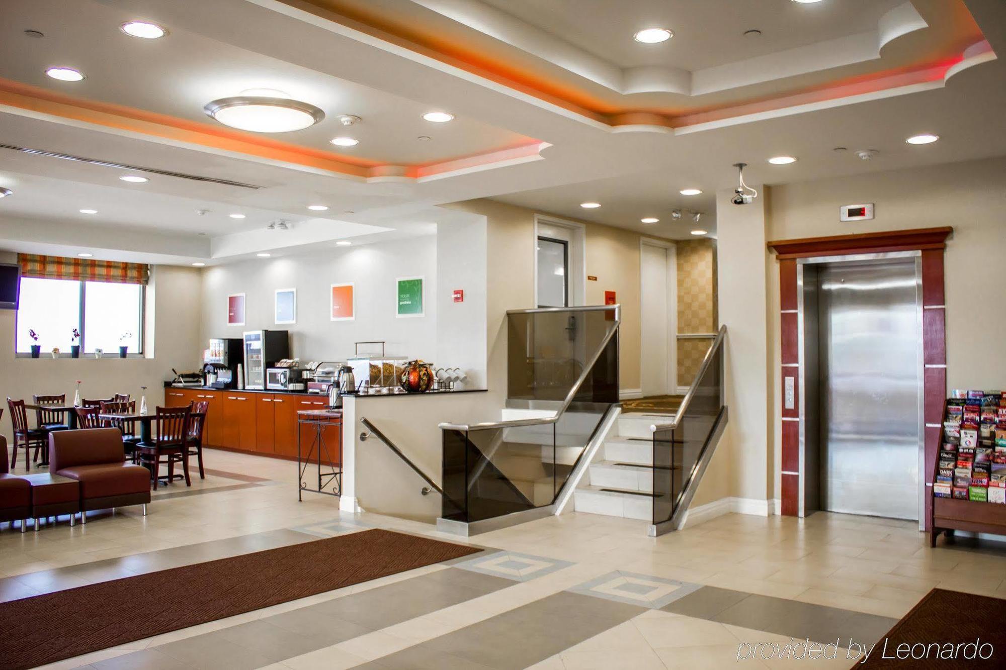 Comfort Inn & Suites LaGuardia Airport New York Exterior foto